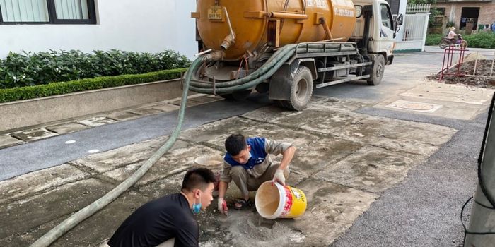 Dịch vụ xử lý hút bể phốt tại Hà Nội không đục phá, làm việc 24/7