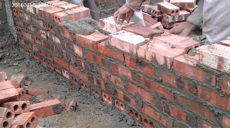 Kinh nghiệm chọn gạch xây bể phốt bền chắc