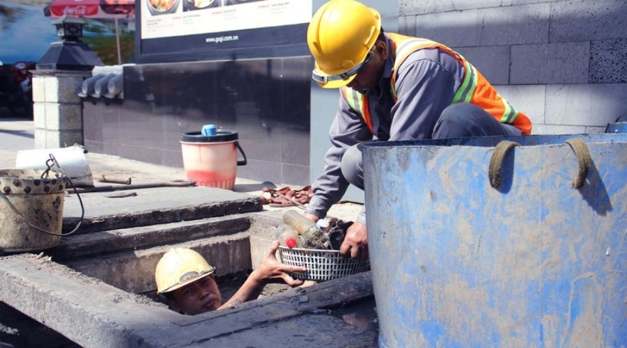 Công ty rút hầm cầu quận 4 làm việc 24/7 phục vụ khẩn cấp