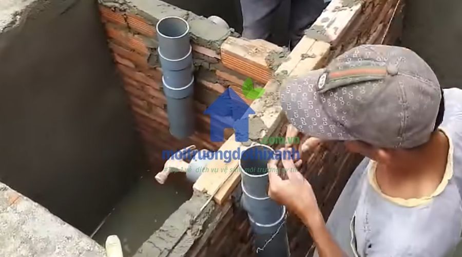 Hệ lụy khi bể phốt không lắp ống thông hơi
