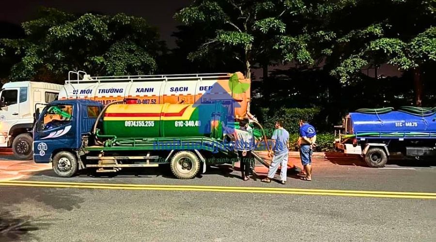 dịch vụ hút hầm cầu giá rẻ, sạch đáy tại Quận 1