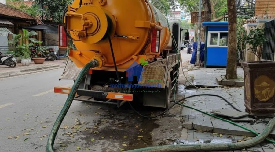Hút bể phốt tại Thái Nguyên không đục phá, sạch 100%