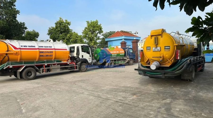 Dàn xe bồn hút hầm cầu quận Tân Phú sẵn sàng lên đường làm nhiệm vụ