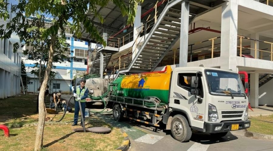 Hút hầm cầu quận 6 uy tín, giá rẻ nhất - Hút sạch tận đáy