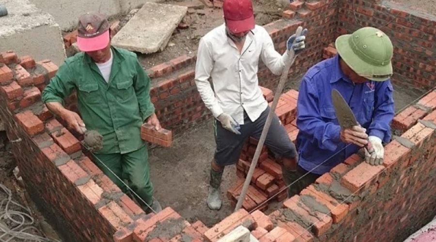 Gạch đặc có phù hợp để xây bể phốt không