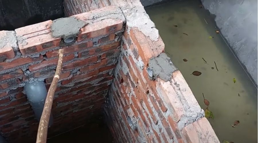Xây bể phốt bằng gạch gì để tránh rò rỉ nước thải?
