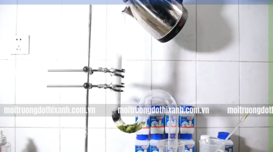 Đổ bột Yuhao vào bồn cầu bị nghẹt dễ thực hiện