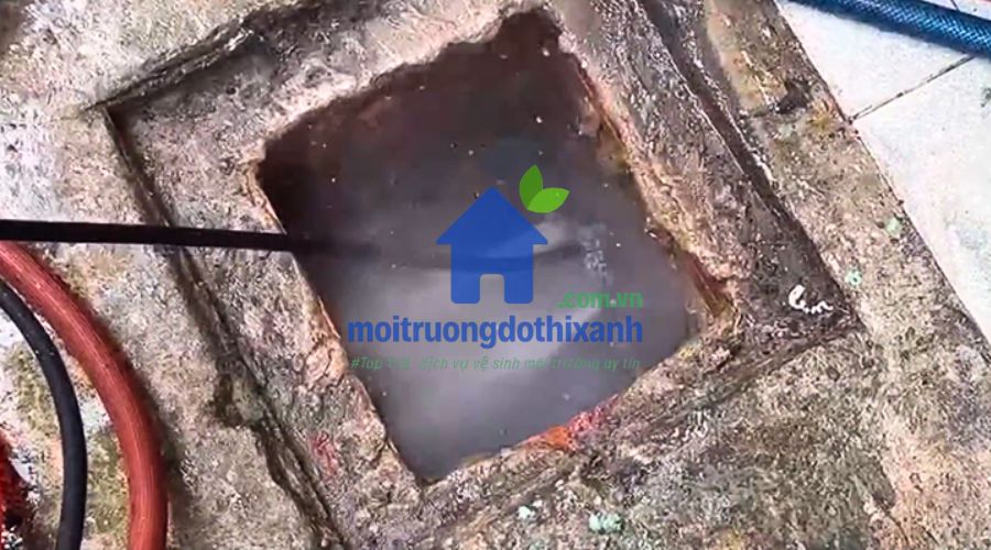 thi công thông cống bằng đầu béc phun