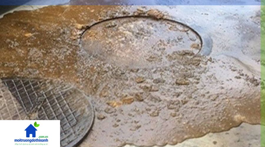 hiện tượng tắc nghẽn cần thông tắc cống bằng máy lò xo