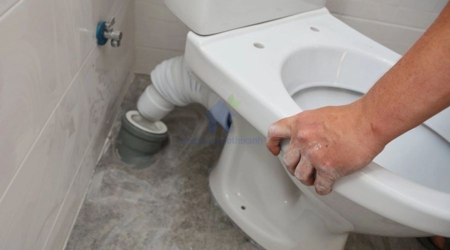 Mẹo khử mùi hôi bồn cầu nhanh chóng