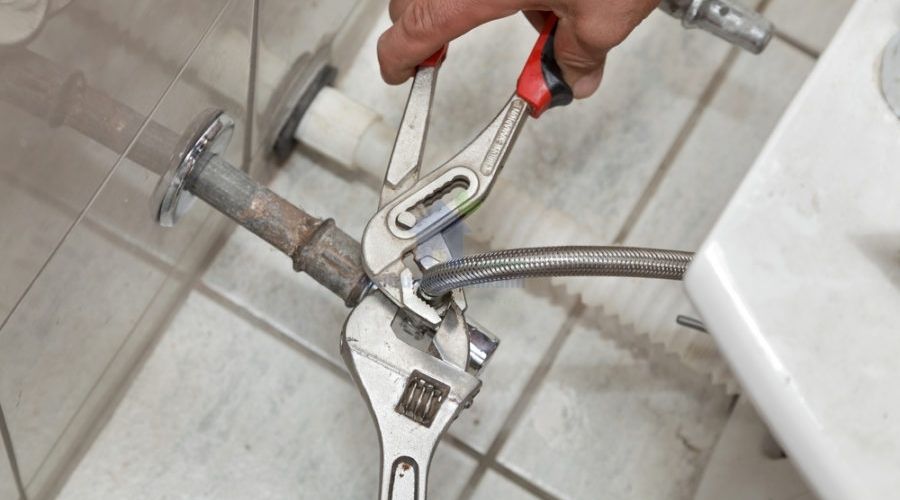 Những lỗi thường gặp khi sử dụng dây cấp nước bồn cầu và cách phòng tránh