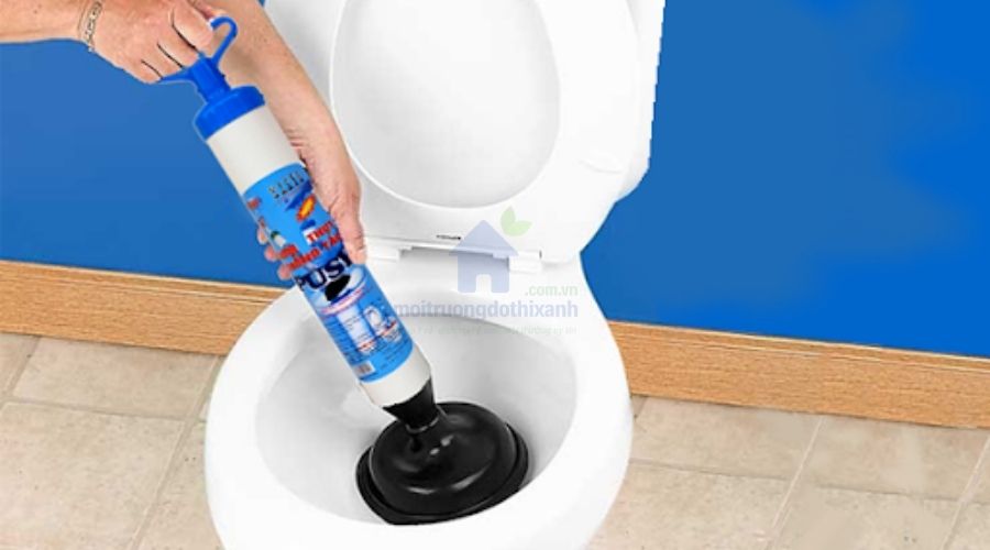 Cách sử dụng cây thụt bồn cầu thông nghẹt nhanh