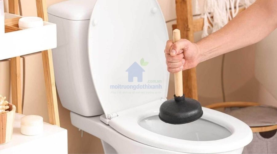Các phương pháp thông bồn cầu nhanh, đơn giản, an toàn