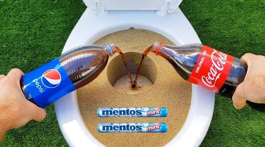 Hướng dẫn cách thông bồn cầu bằng Pepsi dễ làm tại nhà