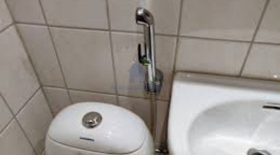 Cách sử dụng vòi xịt vệ sinh