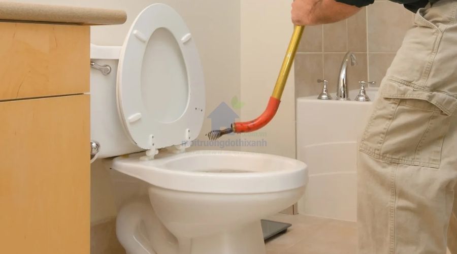 Mẹo thông bồn cầu bằng máy xịt rửa xe hiệu quả