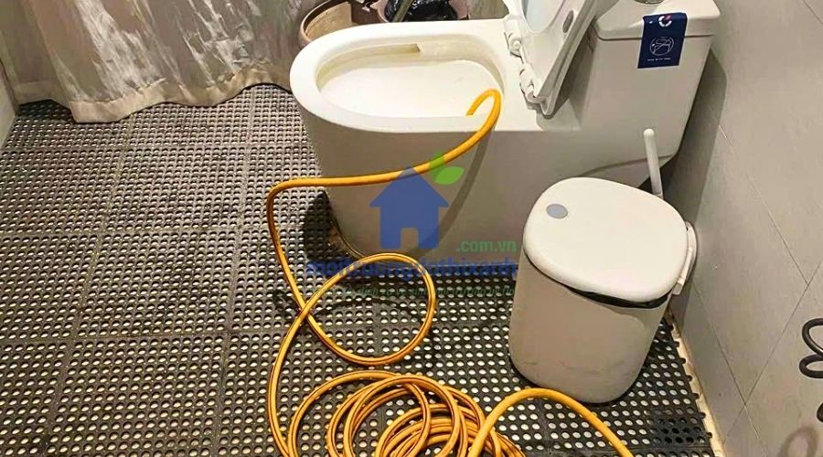 Dịch vụ thông tắc bồn cầu Cầu Giấy chuyên nghiệp