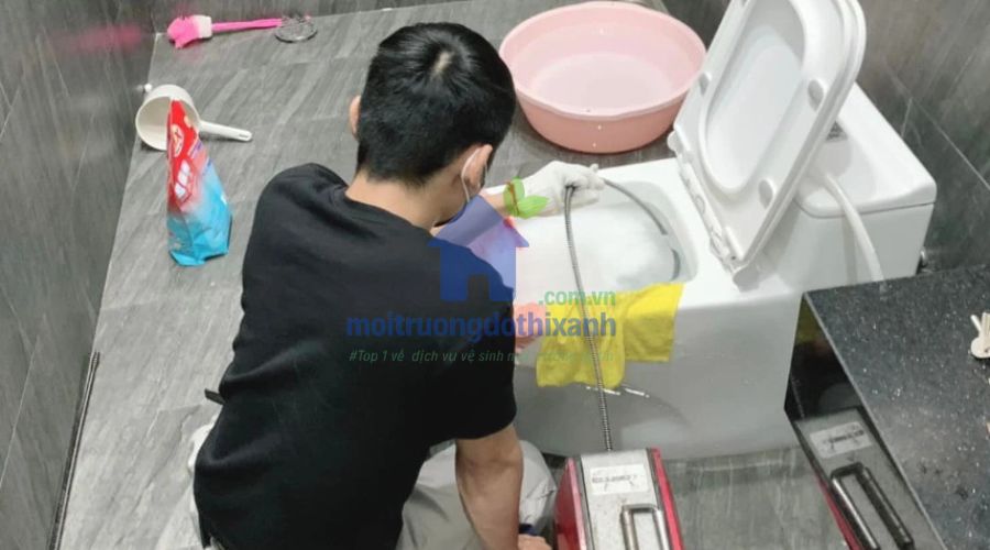 Dịch vụ xử lý bồn cầu nghẹt tại Đống Đa