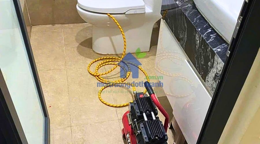 Thông tắc bồn cầu nhanh gọn tại Hà Nam