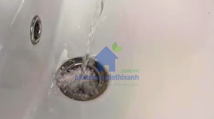 Xử lý nhanh đường ống chậu rửa bát bị nghẹt nhẹ