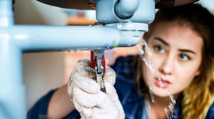 Cách xử lý bồn rửa chén bị rỉ nước tại nhà